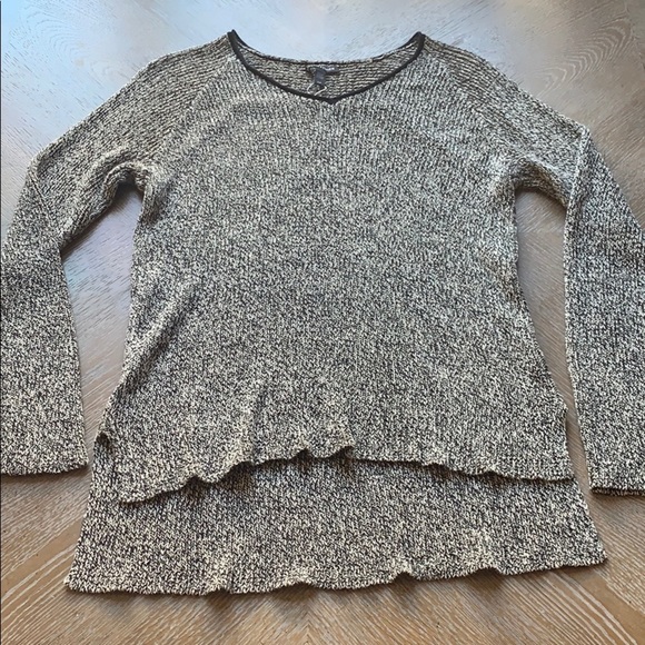 EILEEN FISHER Hi-Lo V-Neck Knitted Box Top Sweater - Picture 5 of 10